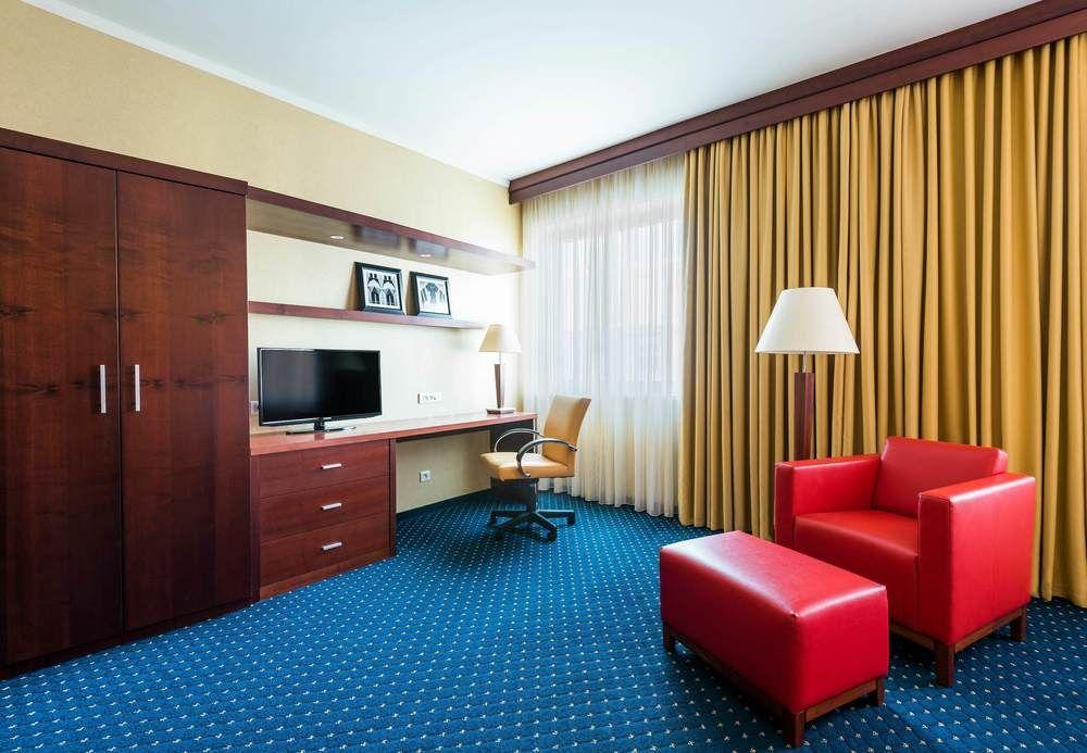 Courtyard By Marriott Prague City Praga Exterior foto