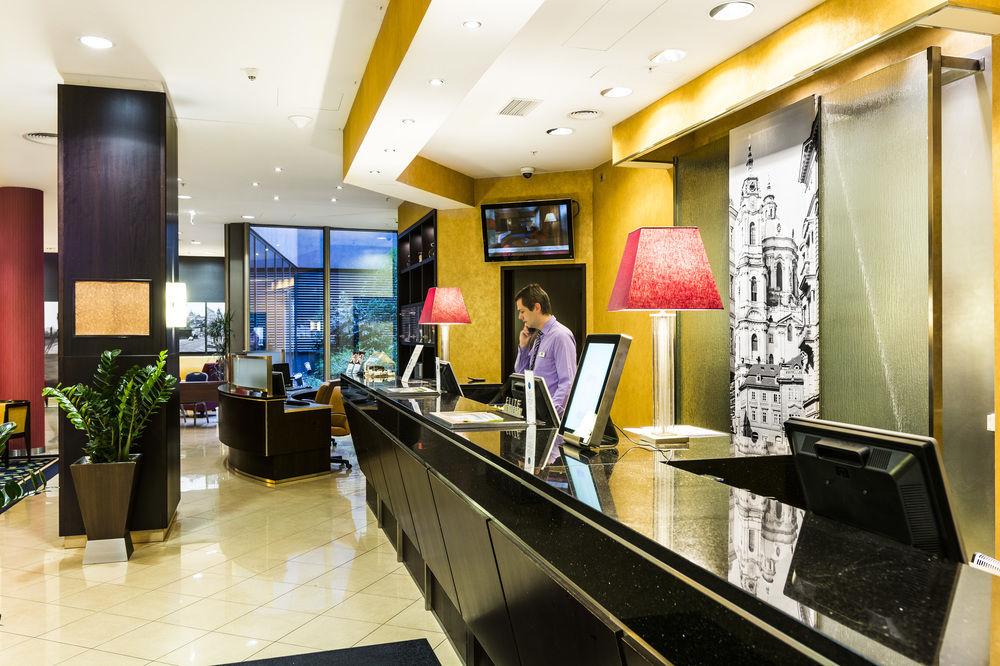 Courtyard By Marriott Prague City Praga Exterior foto
