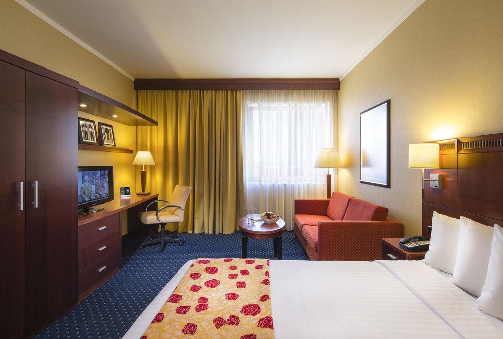 Courtyard By Marriott Prague City Praga Exterior foto