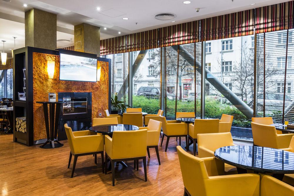 Courtyard By Marriott Prague City Praga Exterior foto