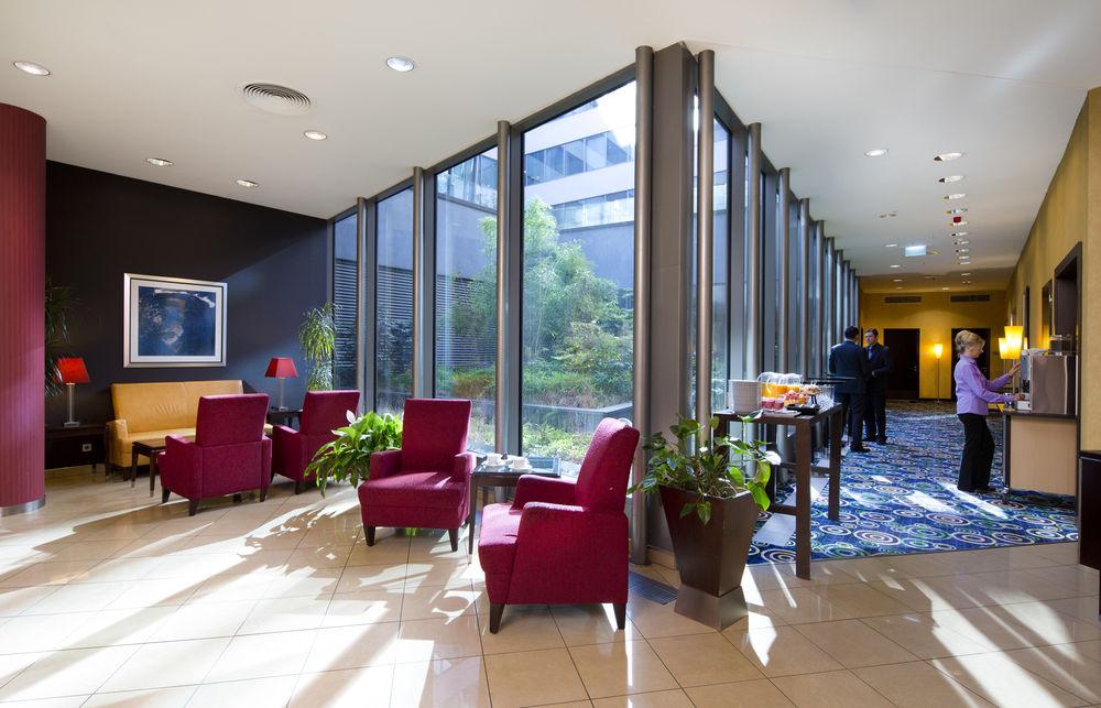 Courtyard By Marriott Prague City Praga Exterior foto
