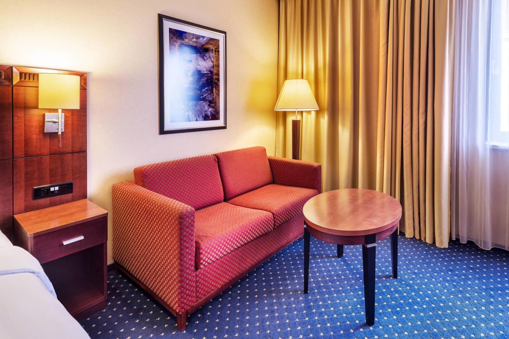Courtyard By Marriott Prague City Praga Exterior foto